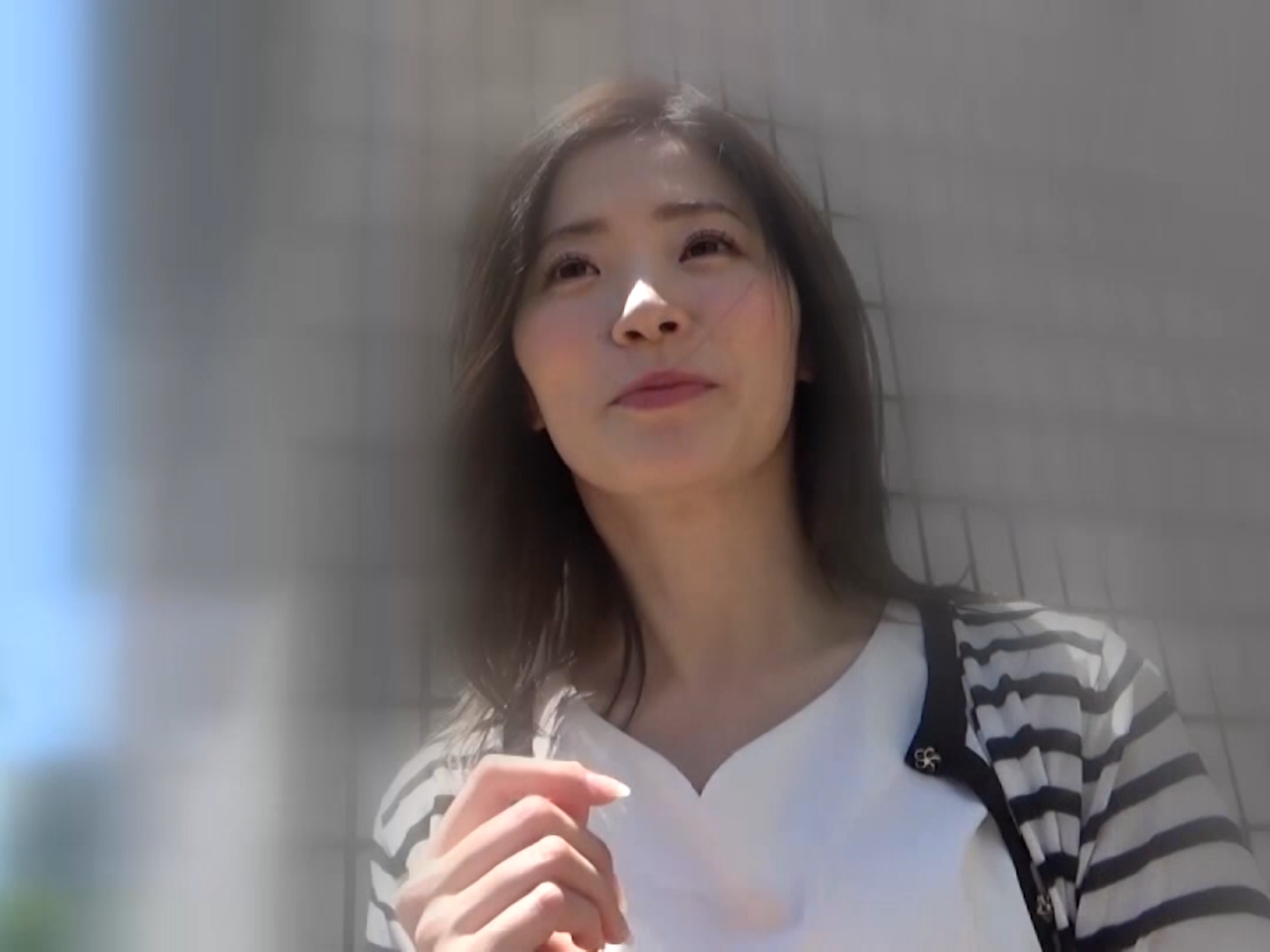 【大特価】不動産会社の事務で働く美人若妻。レス状態で久しぶりの性交に獣のように叫びイキまくるNTRハメ撮り